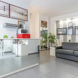 Apartment S. Ambrogio Square, Milan